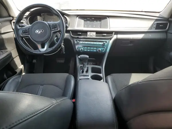 5XXGT4L32JG195263 2018 KIA OPTIMA - Image 8