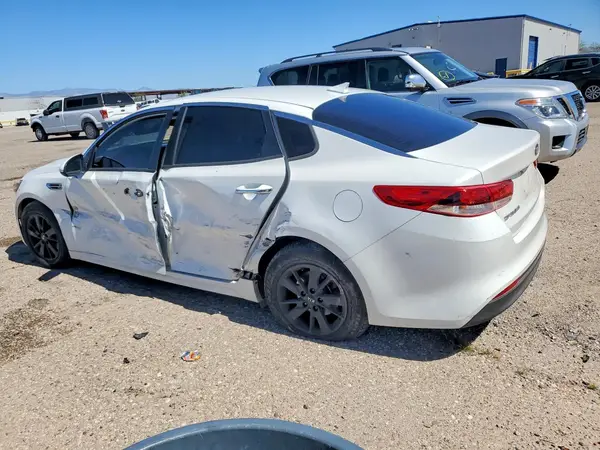 5XXGT4L32JG199457 2018 KIA OPTIMA - Image 2