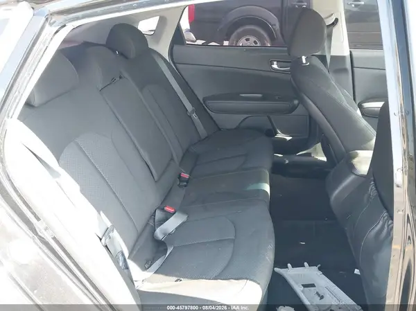 5XXGT4L32JG201577 2018 KIA OPTIMA - Image 8