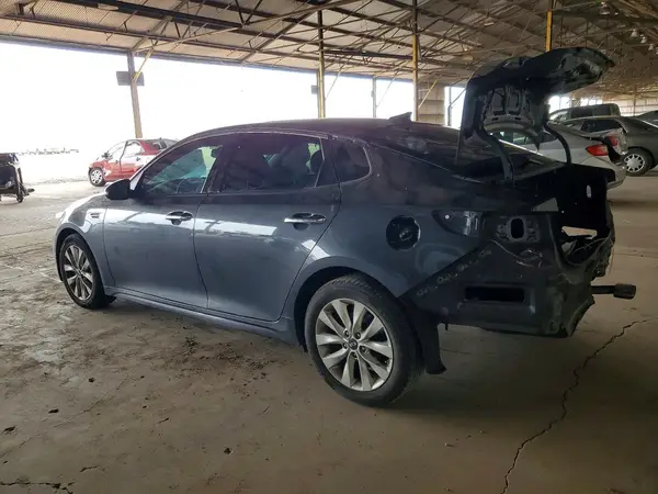 5XXGT4L32JG204575 2018 KIA OPTIMA - Image 2