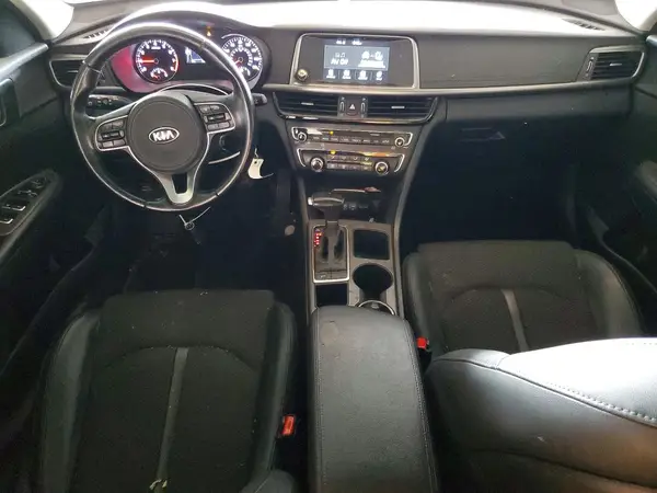 5XXGT4L32JG204575 2018 KIA OPTIMA - Image 8