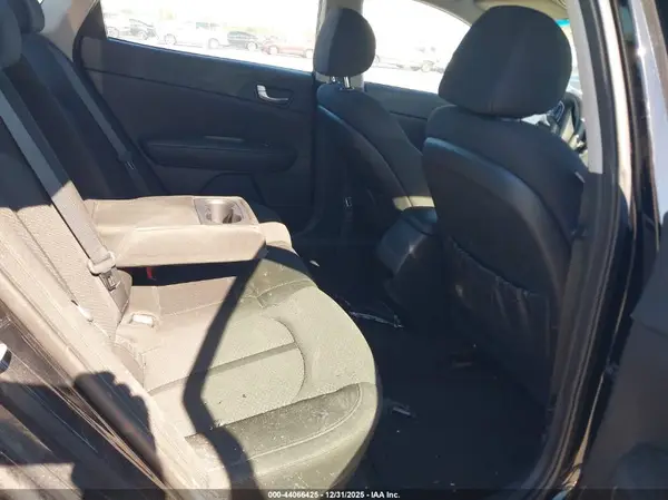 5XXGT4L32JG204804 2018 KIA OPTIMA - Image 8