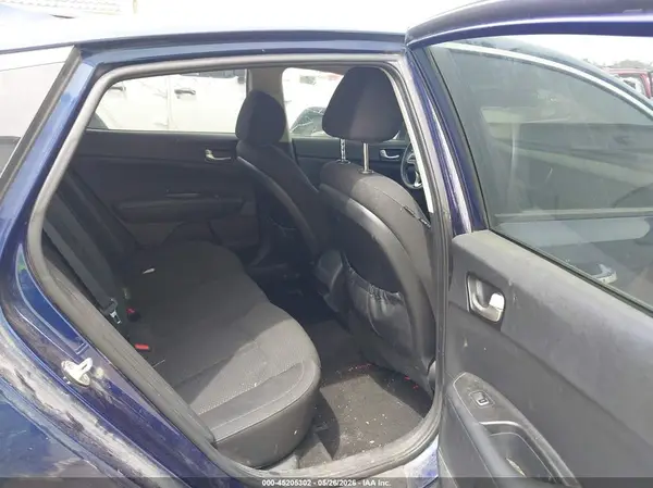 5XXGT4L32JG204950 2018 KIA OPTIMA - Image 8
