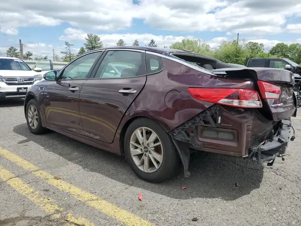 5XXGT4L32JG206052 2018 KIA OPTIMA - Image 2