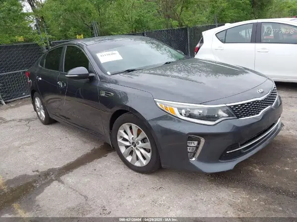 5XXGT4L32JG207086 2018 KIA OPTIMA - Image 1
