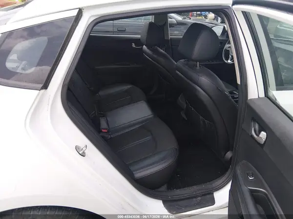 5XXGT4L32JG207265 2018 KIA OPTIMA - Image 8