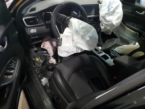 5XXGT4L32JG213079 2018 KIA OPTIMA - Image 8