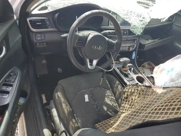 5XXGT4L32JG213664 2018 KIA OPTIMA - Image 8
