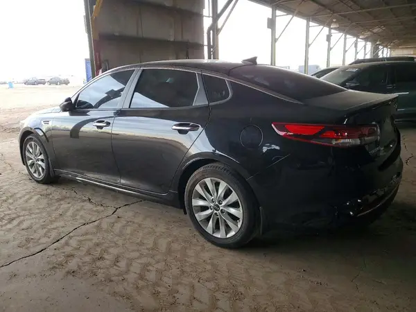 5XXGT4L32JG215799 2018 KIA OPTIMA - Image 2