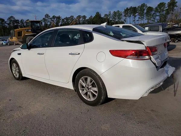5XXGT4L32JG217407 2018 KIA OPTIMA - Image 2