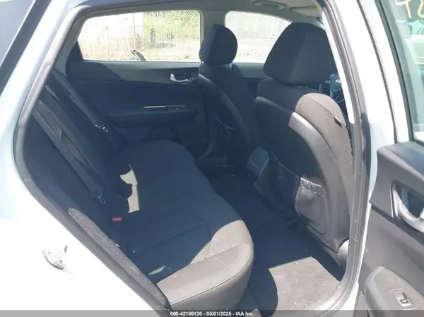 5XXGT4L32JG219402 2018 KIA OPTIMA - Image 8