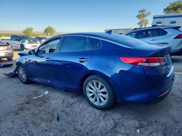 5XXGT4L32JG219576 2018 KIA OPTIMA - Image 2