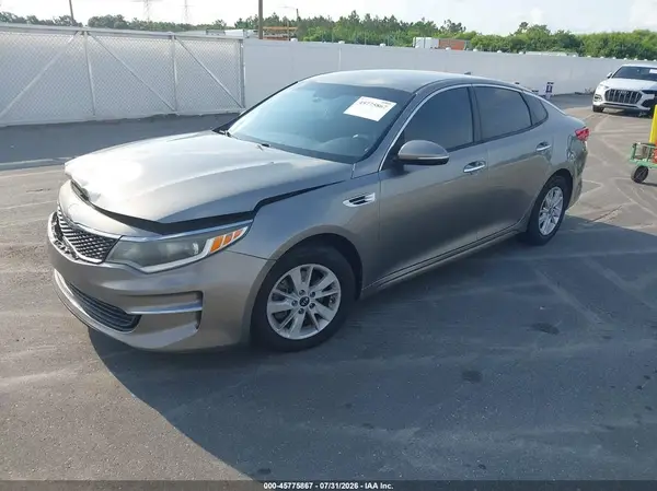 5XXGT4L32JG222462 2018 KIA OPTIMA - Image 2