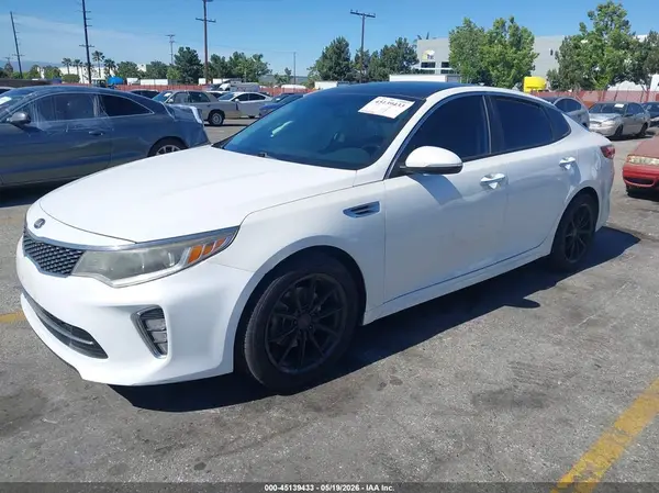5XXGT4L32JG224194 2018 KIA OPTIMA - Image 2