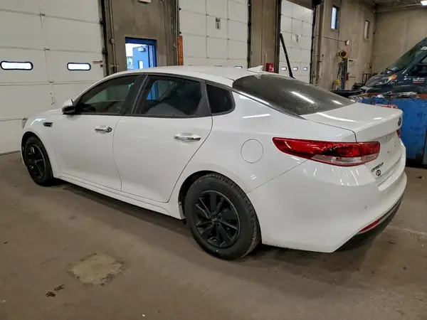5XXGT4L32JG225183 2018 KIA OPTIMA - Image 2