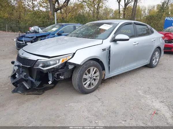 5XXGT4L32JG225541 2018 KIA OPTIMA - Image 2