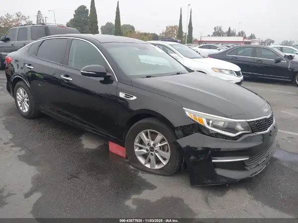5XXGT4L32JG227581 2018 KIA OPTIMA - Image 1