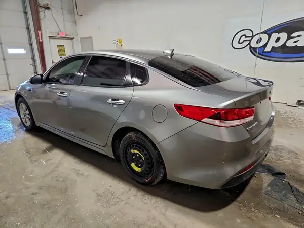 5XXGT4L32JG228391 2018 KIA OPTIMA - Image 2