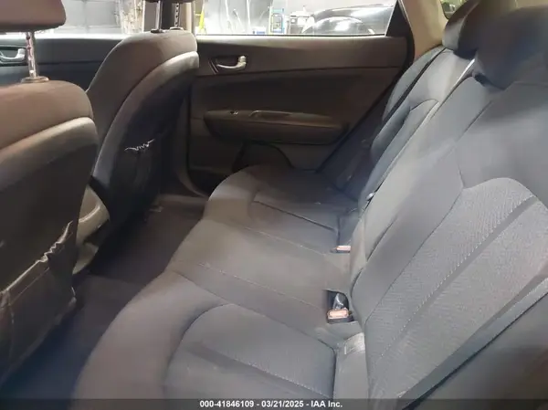 5XXGT4L32JG230478 2018 KIA OPTIMA - Image 8