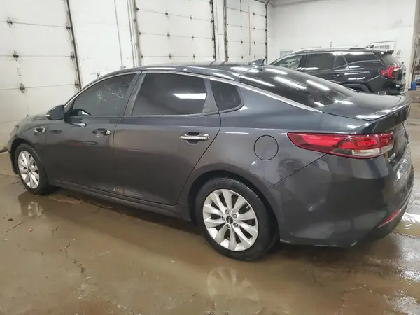5XXGT4L32JG230870 2018 KIA OPTIMA - Image 2