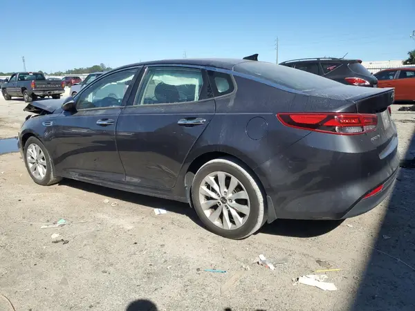 5XXGT4L32JG231968 2018 KIA OPTIMA - Image 2