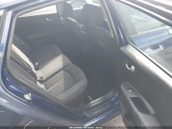 5XXGT4L32JG233235 2018 KIA OPTIMA - Image 8