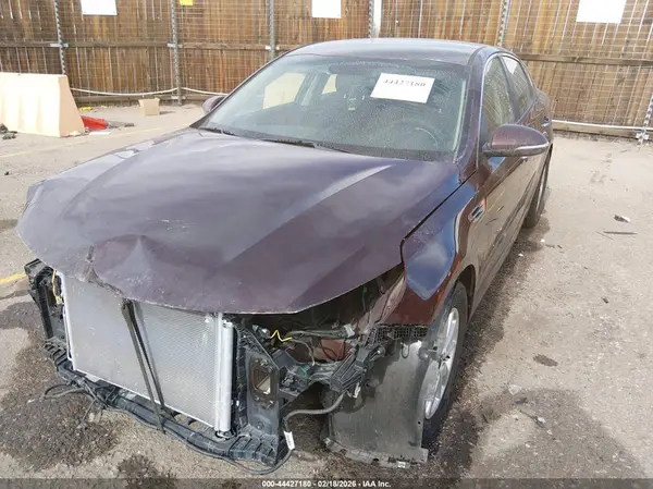 5XXGT4L32JG233302 2018 KIA OPTIMA - Image 2