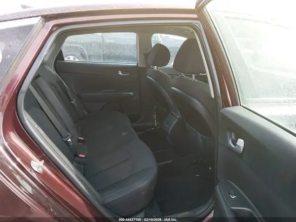 5XXGT4L32JG233302 2018 KIA OPTIMA - Image 8