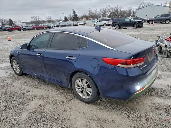 5XXGT4L32JG234742 2018 KIA OPTIMA - Image 2