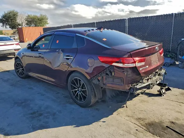5XXGT4L32JG235177 2018 KIA OPTIMA - Image 2