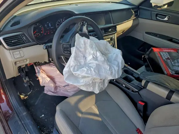 5XXGT4L32JG235177 2018 KIA OPTIMA - Image 8