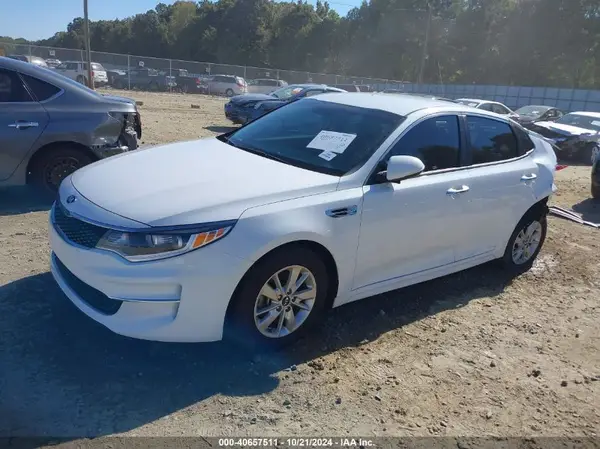 5XXGT4L32JG235891 2018 KIA OPTIMA - Image 2