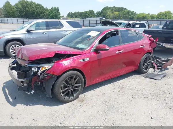 5XXGT4L32JG236023 2018 KIA OPTIMA - Image 2