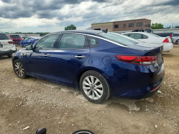 5XXGT4L32JG237284 2018 KIA OPTIMA - Image 2