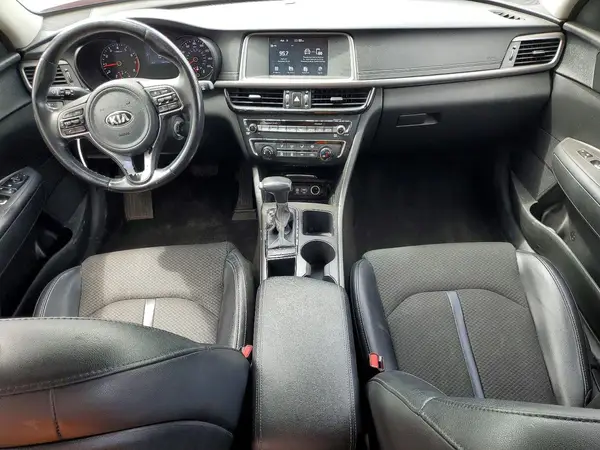 5XXGT4L32JG240752 2018 KIA OPTIMA - Image 8