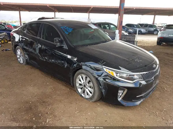 5XXGT4L32JG241481 2018 KIA OPTIMA - Image 1