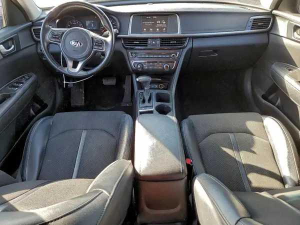 5XXGT4L32JG242467 2018 KIA OPTIMA - Image 8