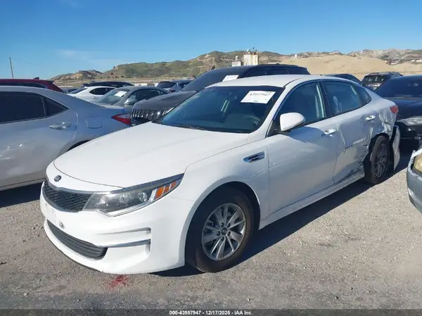 5XXGT4L32JG243568 2018 KIA OPTIMA - Image 2