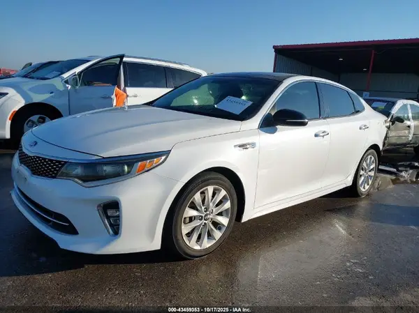 5XXGT4L32JG244509 2018 KIA OPTIMA - Image 2