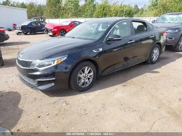 5XXGT4L32JG245160 2018 KIA OPTIMA - Image 2