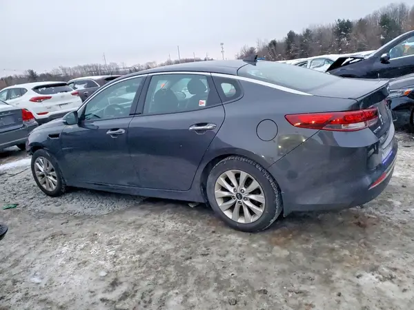 5XXGT4L32JG245403 2018 KIA OPTIMA - Image 2