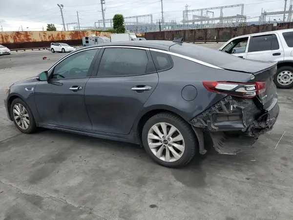 5XXGT4L32JG245725 2018 KIA OPTIMA - Image 2
