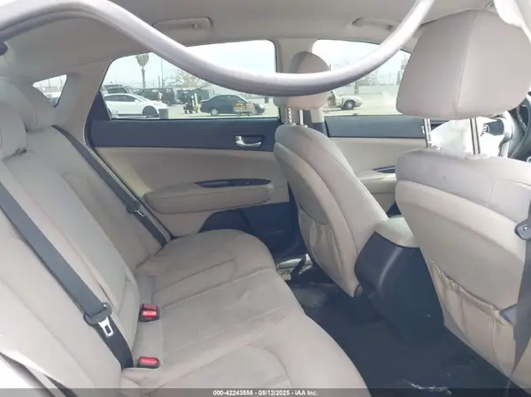 5XXGT4L32JG246535 2018 KIA OPTIMA - Image 8