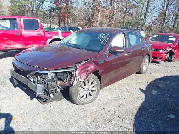5XXGT4L32JG248415 2018 KIA OPTIMA - Image 2