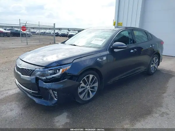 5XXGT4L32JG251377 2018 KIA OPTIMA - Image 2