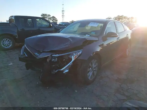 5XXGT4L32JG252531 2018 KIA OPTIMA - Image 2