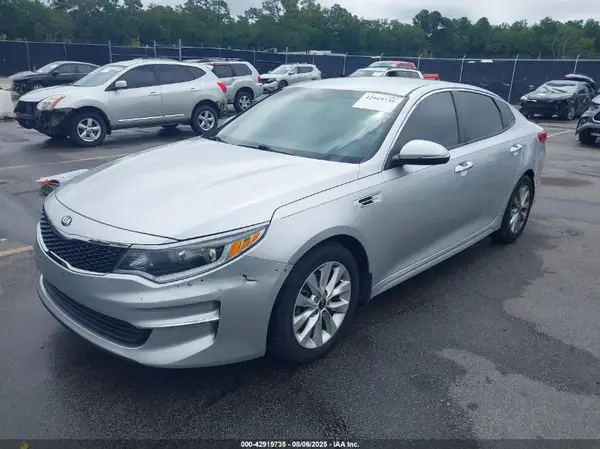 5XXGT4L32JG253484 2018 KIA OPTIMA - Image 2