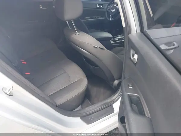 5XXGT4L32JG253484 2018 KIA OPTIMA - Image 8