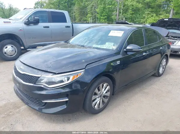 5XXGT4L32JG253713 2018 KIA OPTIMA - Image 2