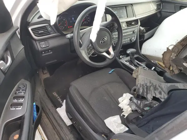 5XXGT4L32JG254702 2018 KIA OPTIMA - Image 8